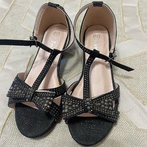 Girl shoes